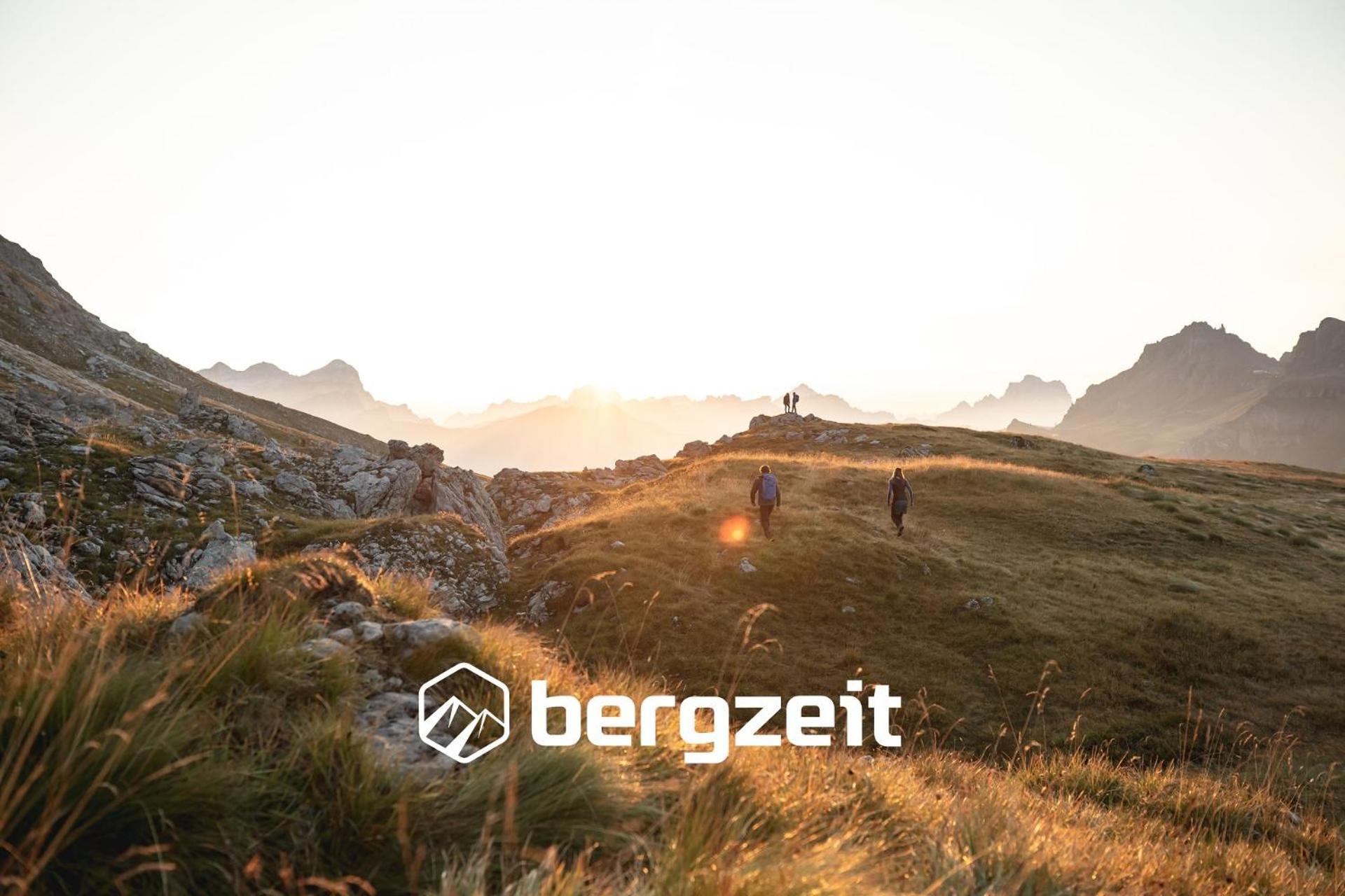 Willa Diese Einfache Unterkunft- Bergheimat Ist Nur Fuer Backpacker- Rucksacktouristen Und Radfahrer - Huettenfeeling Im Backpackerhoues- Ganz Einfach - Ganz Unkompliziert - Ganz Relaxd Linthal Zewnętrze zdjęcie